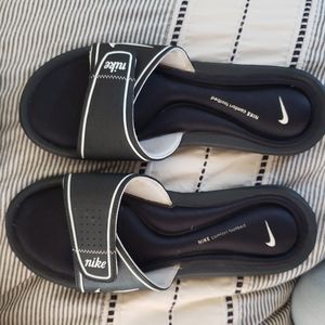 Nike slides